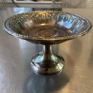 vintage Reed & Barton silver plated pedestal compote bowl, model number 1232